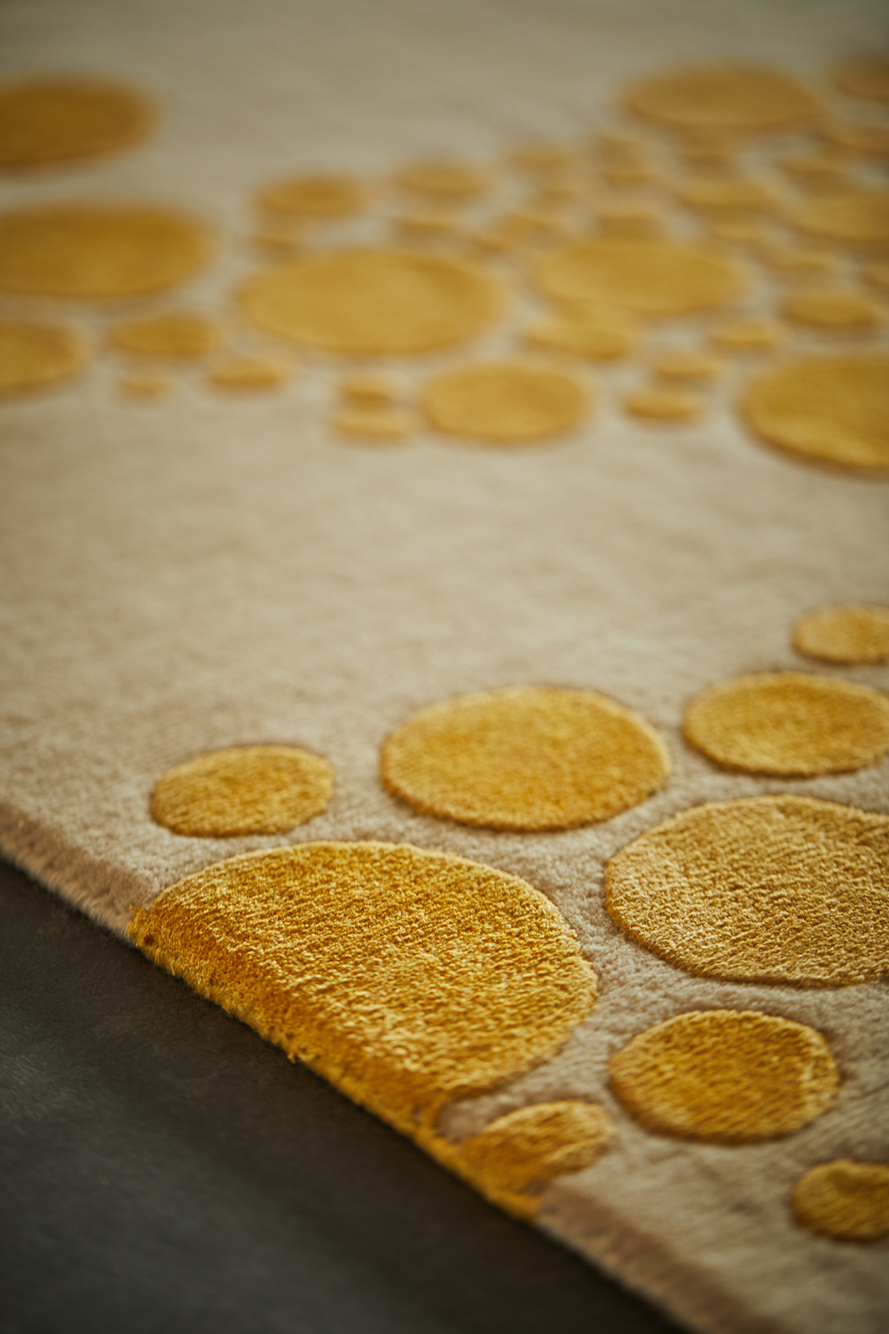 Rugs for water. M2 Rugs & Viva con Agua